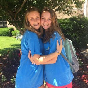 Meet your Posher, Claire